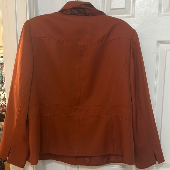 Gloria Vanderbilt Rust Jacket with Scarf - Picture 3 of 5